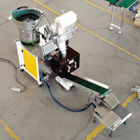 Machine automatique de comptage et d'emballage d'agrafes | Machines d'emballage Feiyu