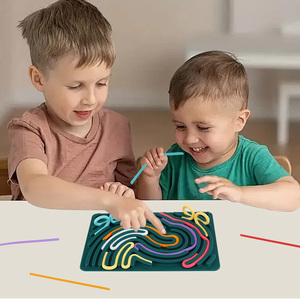 12 מחרוזות לוח פעילות חושית, צעצוע פידג 'ט סיליקון להקלה על מתח, מרגיע, פוקוס 10 צבעים צעצועים חושיים לילדים ולמבוגרים - Product Image 4