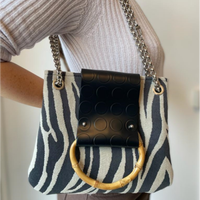 Sacs à main pour femmes de haute qualité à imprimé animal, fabriqués à la main en Italie, personnalisation, matériaux durables, style rock classique
