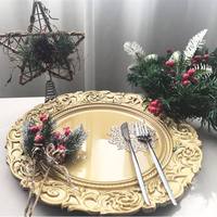 Assiettes de Présentation Luxe Élégantes Style Moderne Décor Personnalisé Bordure Argent Or Rose Vaisselle Blanche pour Mariages et Événements