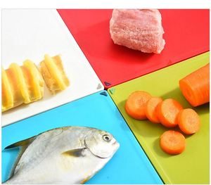 Accesorios de Cocina Más Vendidos, Juego de 4 Tablas de Cortar Inteligentes de Plástico con Código de Color e Indice, con Soporte - Product Image 5