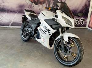 Moto Elettrica Sportiva Mika con Batteria 72V e Motore Brushless, Velocità Massima 110 km/h per Ciclismo Urbano e Viaggi - Product Image 5