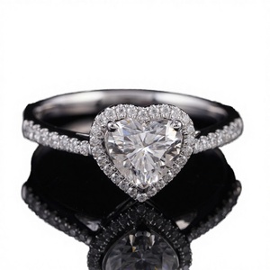 Anillo de compromiso de moissanita de oro blanco macizo de 14K con corte de corazón, banda de eternidad con incrustaciones, anillos de boda estilo hip hop con engaste de puntas - Product Image 1