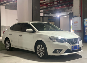 Nissan Sylphy 1.6XV CVT Top Trim 2016, 62000 km, prix bas, conduite à droite, voiture d'occasion de Chine, essence, haute qualité - Product Image 3