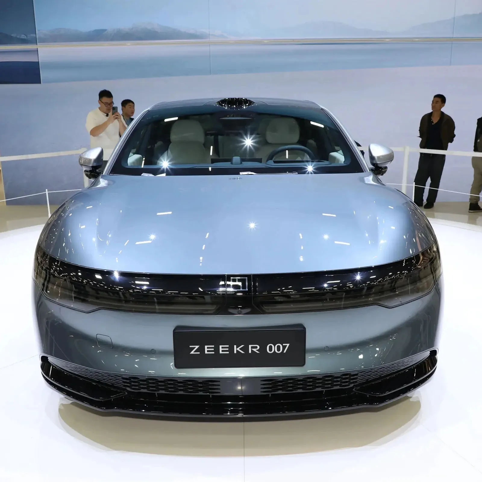 2024 Zeekr 007 Electric Car 2WD High Speed 210km/h Five-seat electric car made in china