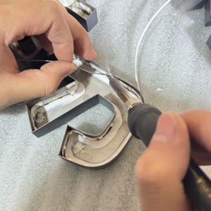 Rắn Acrylic <span class=keywords><strong>LED</strong></span> Dải Chiếu Sáng Kích Thước Tùy Chỉnh Neon Ánh Sáng Dấu Hiệu Thép Không Gỉ Biến Áp Cho Xe Công Ty Quảng Cáo - Product Image 4