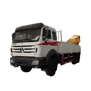 Vente de camions <span class=keywords><strong>tout</strong></span>-<span class=keywords><strong>terrain</strong></span> à traction intégrale équipés de grues télescopiques de 10 tonnes aux Émirats arabes unis. - Product Image 3