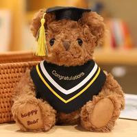 En stock, vente en gros : Adorable peluche en forme de dessin animé, cadeau, jouet en peluche doux, poupée animal en peluche, rembourrée en coton PP, petit ours au design académique