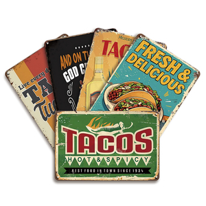 Panneau métallique vintage sur le thème des tacos mexicains avec impression « Hot & Spicy » - Product Image 1