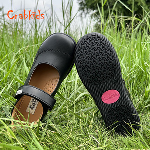 Chaussures d'école Crabkids élégantes et durables pour filles, parfaites pour un confort tout au long de <span class=keywords><strong>la</strong></span> journée et un succès scolaire - Product Image 3
