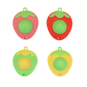 Giocattoli Interattivi a Forma di Fragola con Erba Gatta per Gatti - Pulizia dei Denti e Supporto alla Digestione, Palline Adesive da Parete - Product Image 2