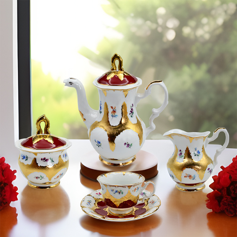 Caja de regalo roja y dorada, 17 cabezas.