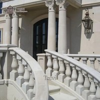 Designs de rampes d'escalier en marbre blanc TREVI sur mesure, rampes de colonnes en pierre naturelle pour projets de construction de luxe en extérieur