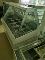 Vitrine Réfrigérée Professionnelle 12 Bacs pour Glaces Carpigiani - Prix de Gros - Mini Congélateur à Glaces