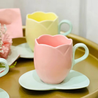 Ensemble de tasses en porcelaine aux couleurs vives avec motif de tulipes et soucoupes - Passe au lave-vaisselle et au micro-ondes pour les boissons chaudes/froides, utilisation à la maison ou au bureau