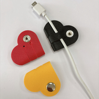 Organisateur de câbles et d'écouteurs en forme de cœur en rotin pliable en cuir PU Dahui