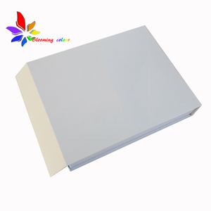 Caja <span class=keywords><strong>de</strong></span> cartón elegante personalizada del fabricante, embalaje <span class=keywords><strong>de</strong></span> papel <span class=keywords><strong>de</strong></span> ropa <span class=keywords><strong>de</strong></span> envío blanco con caja <span class=keywords><strong>de</strong></span> regalo única <span class=keywords><strong>de</strong></span> <span class=keywords><strong>piedra</strong></span> magnética - Product Image 1