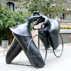 Jardín al aire libre Gran estatua de Arte Abstracto Mujer gorda acostada Escultura de bronce - Product Image 3