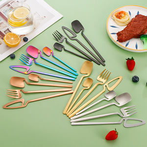 تخفيضات كبيرة على طقم أدوات مائدة من الفولاذ المقاوم للصدأ سكين أواني مائدة غربية مبتكرة طقم أدوات مائدة معلقة ذهبية للحفلات - Product Image 2