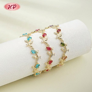 ผู้ผลิตมืออาชีพ สร้อยข้อมือทองเหลืองชุบทอง 18K ประดับเพชรซีกอนสีแดงรูปใบไม้ สำหรับผู้หญิง งานแต่งงาน ครบรอบแต่งงาน เครื่องประดับ Aretes Oro - Product Image 2