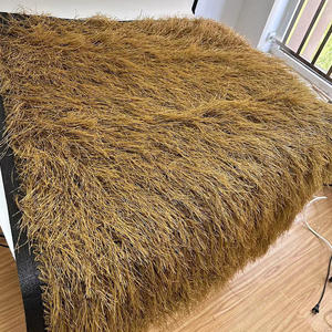 Gros rouleau de paille en plastique ignifugé de couleur personnalisée rouleau d'herbe de chaume artificielle pour décorations de toiture - Product Image 3