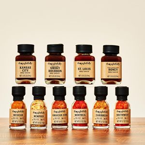 Coffret <span class=keywords><strong>Cadeau</strong></span> BBQ 70e Anniversaire – 6 Assaisonnements Secs, 4 Sauces, <span class=keywords><strong>Carte</strong></span> de Recettes – Kit de Grillades Gourmand – <span class=keywords><strong>Cadeau</strong></span> d'Anniversaire Amusant pour - Product Image 3