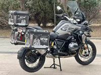 Moto BMW1i R 1200 GS Adventure, moteur Boxer Twin de 1170 cm3, capacité tout-terrain, motos à essence