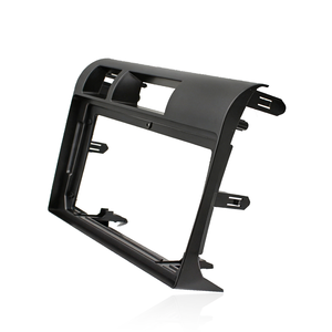 Cadre d'écran noir embarqué 9 pouces pour <span class=keywords><strong>Toyota</strong></span> <span class=keywords><strong>Land</strong></span> <span class=keywords><strong>Cruiser</strong></span> 2023+ pour autoradio de navigation DVD, support de panneau en plastique ABS - Product Image 1