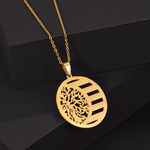 Collier avec <span class=keywords><strong>pendentif</strong></span> <span class=keywords><strong>arbre</strong></span> <span class=keywords><strong>de</strong></span> <span class=keywords><strong>vie</strong></span> gravé sur mesure Qiuhan, en acier inoxydable, personnalisé avec des noms - Product Image 5