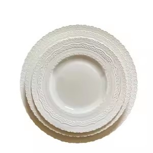 Platos de cargador blancos en relieve modernos, juego de cena de boda, <span class=keywords><strong>vajilla</strong></span> de cerámica de porcelana para fiestas de cumpleaños, eventos de fiesta personalizados - Product Image 4