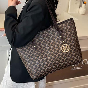 Bolso de hombro de gran capacidad con patrón vintage Bolso de cuero de PU con estampado retro para mujer - Product Image 3