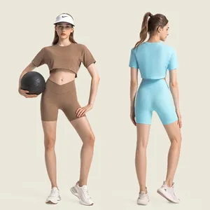 여성 스포츠 반바지 운동 체육관 착용 1 조각 여성 요가 세트 섹시한 여성 피트니스 짧은 소매 성인 플러스 사이즈 활동복