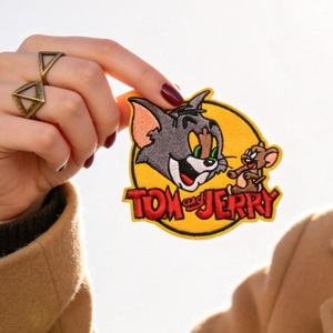 Toppe Ricamate Classiche <span class=keywords><strong>Tom</strong></span> e <span class=keywords><strong>Jerry</strong></span> da Applicare con Ferro da Stiro o Cucire per Decorazione e Riparazione Jeans, Zaini, Cappelli, Abbigliamento Bambini - Product Image 1