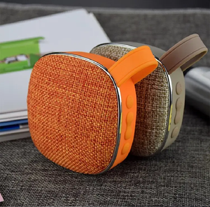 Vải <span class=keywords><strong>Bluetooth</strong></span> Loa Hỗ Trợ OEM Logo Di Động Hỗ Trợ Không Dây TF Thẻ Ngoài Trời Thiết Bị Điện Tử Tiện Ích Vải Dây Đeo Màu Xanh Răng - Product Image 3