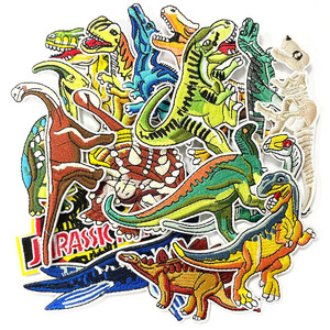 Patch brodé dinosaure de dessin animé T-Rex Jurassic World, applique Triceratops thermocollante pour vêtements d'enfants, sacs et décoration DIY - Product Image 1