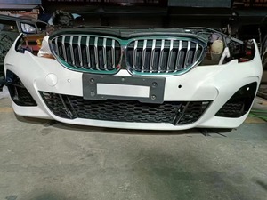 Per BMW <span class=keywords><strong>serie</strong></span> 3 G20 griglia paraurti anteriore e posteriore sopra lampada luce freno con taglio fendinebbia - Product Image 2