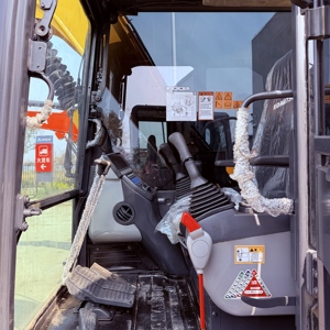 Cost Effective Second Hand Komatsu PC70 Hydraulic Digger Excavator 2022 <b>Model</b> 7 T Operating Weight <b>Engine</b> Motor PLC Gearbox Pump - Product Image 4