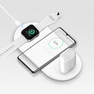 Estación de <span class=keywords><strong>carga</strong></span> inalámbrica 3 en 1, soporte de <span class=keywords><strong>carga</strong></span> rápida de 10W para reloj inteligente, auriculares para teléfono móvil - Product Image 2