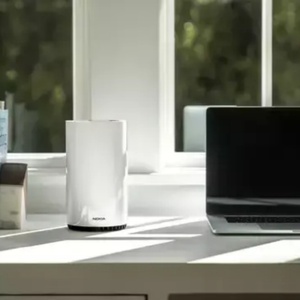 La passerelle 5G FastMile 3 est une solution plug-and-play, simple à installer et dotée d'un écran LCD multicolore - Product Image 5