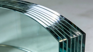 Verre trempé courbé à faible émissivité - Verre de sécurité pour rampes architecturales et balustrades de véranda - Product Image 4