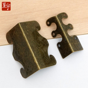 Protections d'angle en laiton de style chinois pour meubles, supports décoratifs à angle droit avec motif gravé, durables, laminés à froid - Product Image 1