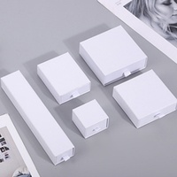 Boîte mystère personnalisable JUSTOP avec emballage unique pour bijoux, lunettes et montres (impression de logo, doublure et forme personnalisables)