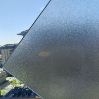 Plaque de toiture en polycarbonate PC solide transparent givré anti-UV 3mm-10mm, panneau de toiture moderne pour hôtel avec motif gaufré