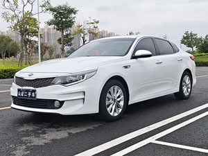 Kia K5 2.0L automatique <span class=keywords><strong>GLS</strong></span> berline de taille moyenne, modèle 2016, d'occasion - Product Image 2