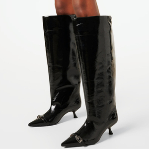 รองเท้าบูทหุ้มเข่าลายเสือดาวสำหรับผู้หญิง ปลายแหลม หัวเข็มขัดโลหะ ส้นเตี้ย รองเท้าบูทยาวแบบสั่งทำพิเศษ - Product Image 1