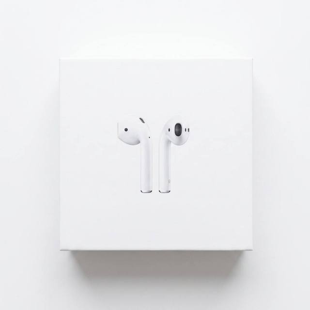Custom Printed White Rigid Cardboard Earphone Packaging Box, Premium Matte Gift Box for Wireless Bluetooth Earbuds