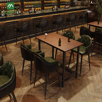 Ensemble de tabourets de bar et table en métal et cuir, style rétro américain, écologiques et durables, pour café, restaurant, hôtel et bar à domicile