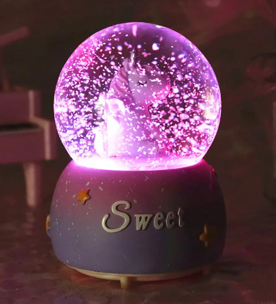 Globe de neige à design de licorne pour fille, avec lumière Led, décoration créative de bureau, de couleur rose, jouets pour enfants