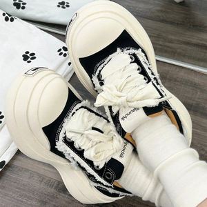 Baskets en toile rétro à lacets sur le devant, chaussures de couple noir et blanc, chaussures à semelle épaisse de style chinois, plateforme tendance rehaussante - Product Image 1