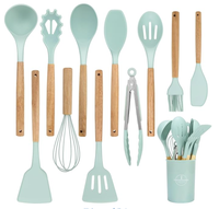 Offre Spéciale 12 pièces ensemble d'ustensiles de cuisine outils de cuisine en silicone souple avec poignées en bois pour la cuisson des gâteaux et de la pâtisserie